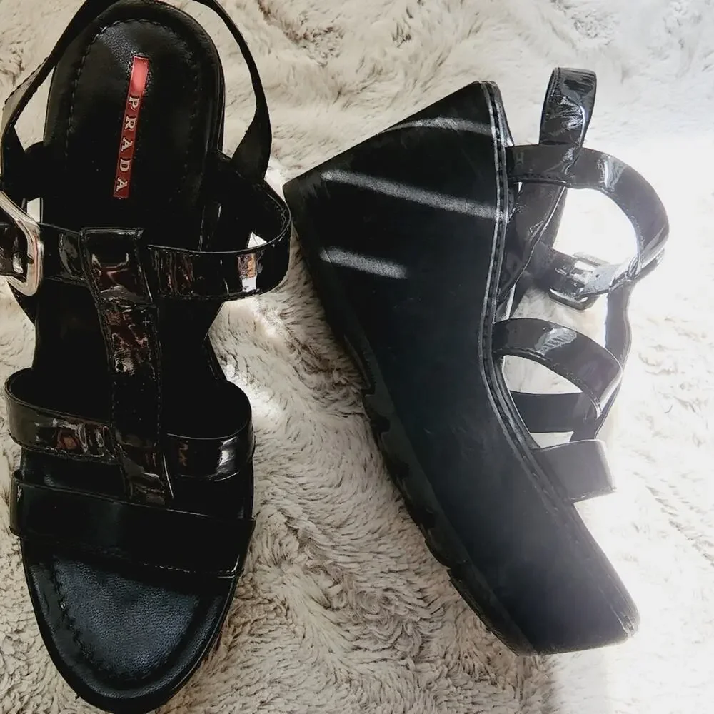 PRADA CHUNKY BLACK PLATFORM HEEL SANDAL SIZE 37 (6.5)